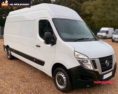 Noleggio Furgone Nissan NV400 Passo Lungo