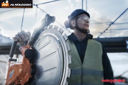 Noleggio Troncatrice elettrica alta potenza taglio 40cm (400V)