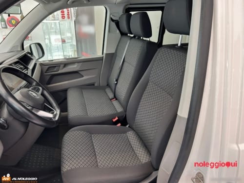 Noleggio Minibus 9 posti MiniVan Passo Corto Caravelle