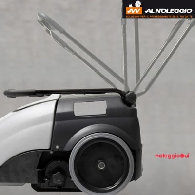 Noleggio SPAZZATRICE MANUALE A BATTERIA SW750