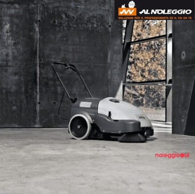 Noleggio SPAZZATRICE MANUALE A BATTERIA SW750