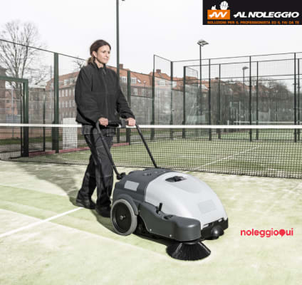 Noleggio SPAZZATRICE MANUALE A BATTERIA SW750