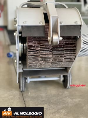 Noleggio Carteggiatrice a rullo 230V