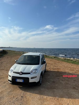 Noleggio FIAT PANDA 2024 HYBRID a Bari