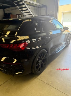 Noleggio Noleggio Audi RS3