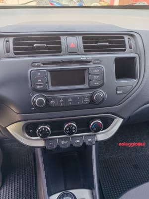 Noleggio Noleggia subito una kia rio 1.2 gpl!