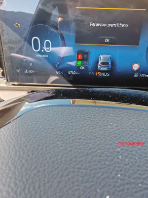 Noleggio Noleggia subito Ford Puma Hybrid automatica