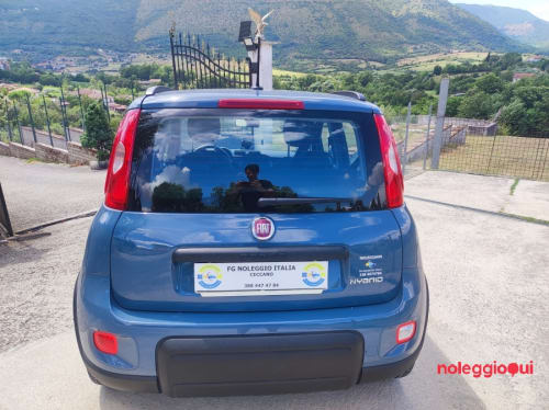 Noleggio NOLEGGIO FIAT PANDA HYBRYD 70 CV