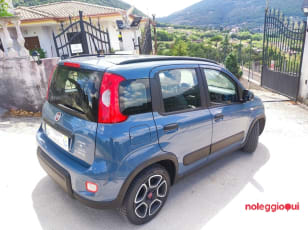 NOLEGGIO FIAT PANDA HYBRYD 70 CV