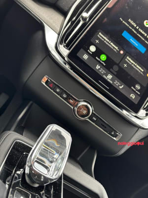 Noleggio NOLEGGIO VOLVO XC90 