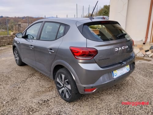 Noleggio Noleggia Dacia Sandero GPL anche senza carta di credito