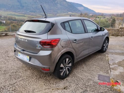 Noleggio Noleggia Dacia Sandero GPL anche senza carta di credito