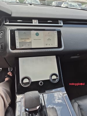 Noleggio RANGE ROVER VELAR NO SCORING 