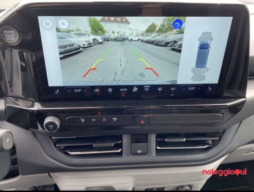 Noleggio FORD TOURNEO NO SCORING