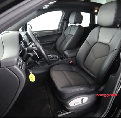 Noleggio PORSCHE MACAN T NO SCORING