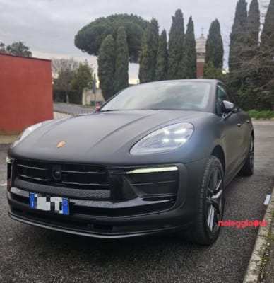 Noleggio PORSCHE MACAN T NO SCORING