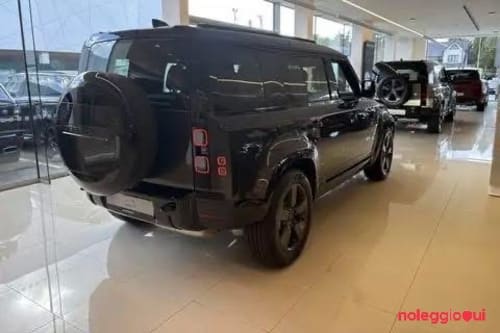 Noleggio LAND ROVER RANGE ROVER DEFENDER 