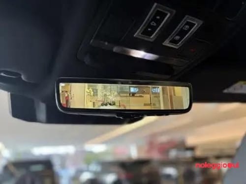 Noleggio LAND ROVER RANGE ROVER DEFENDER 