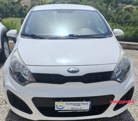 Noleggio Noleggia subito una Kia Rio 1.2 GPL!