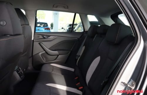 Noleggio SKODA KAMIQ NO SCORING