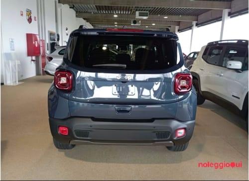 Noleggio JEEP RENEGADE NO SCORING