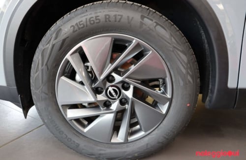 Noleggio NISSAN QASHQAY AUTOMATICA