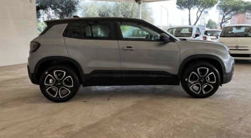 Noleggio JEEP AVENGER NO SCORING 