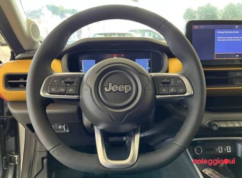 Noleggio JEEP AVENGER NO SCORING 