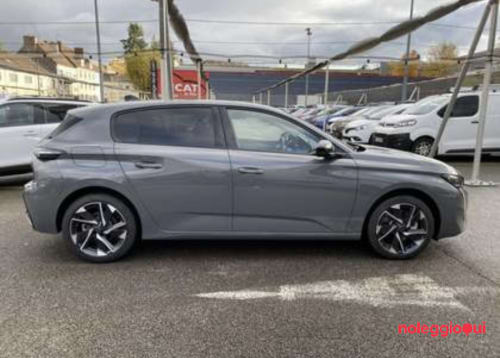 Noleggio PEUGEOT 308 NO SCORIGN