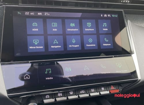 Noleggio PEUGEOT 308 NO SCORIGN