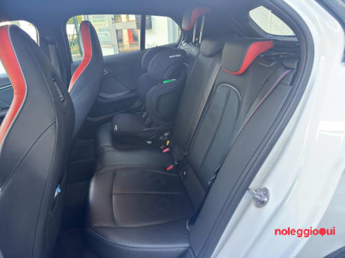Noleggio BMW SERIE 1 M35i XDrive NO SCORING