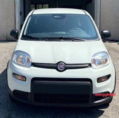 Noleggio FIAT PANDA HYBRID NO SCORING MEDIO TERMINE