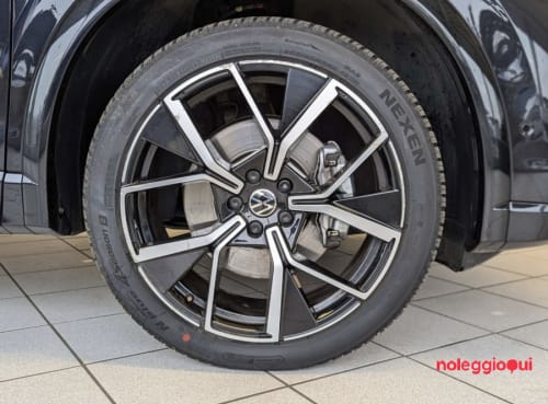 Noleggio VOLSKSWAGEN TIGUAN R-LINE 4RM