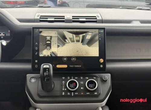 Noleggio LAND ROVER RANGE ROVER DEFENDER