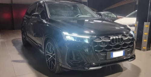 Noleggio AUDI Q7 NO SCORING