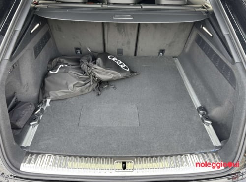 Noleggio AUDI Q8 MY 26 50 TDI 3.0cc 286cv NO SCORING 