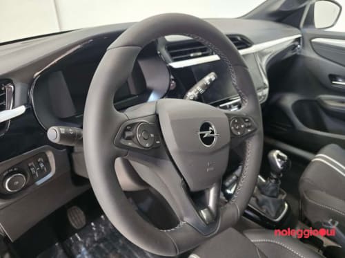 Noleggio OPEL CORSA 1.2cc 101cv manuale/benzina