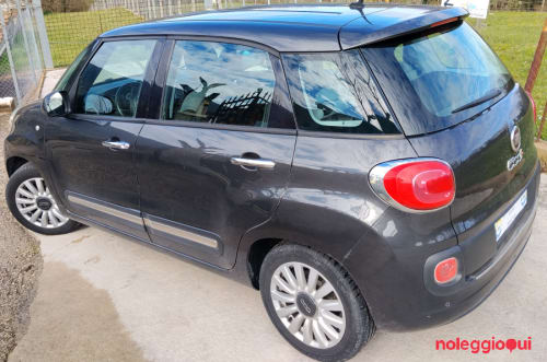 Noleggio FIAT 500L 1.3 MultiJet 95 CV Pop Star - Garanzia 12 Mesi