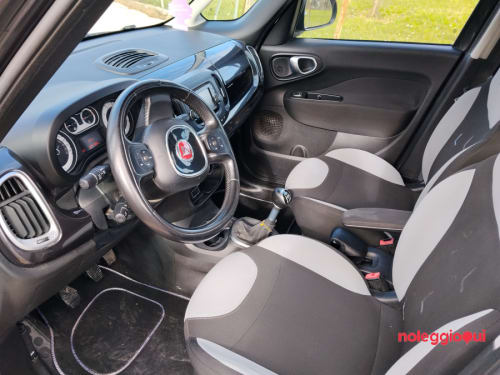 Noleggio FIAT 500L 1.3 MultiJet 95 CV Pop Star - Garanzia 12 Mesi