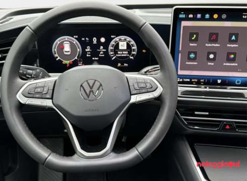 Noleggio VOLKSWAGEN PASSAT NEW MODEL NOLEGGIO