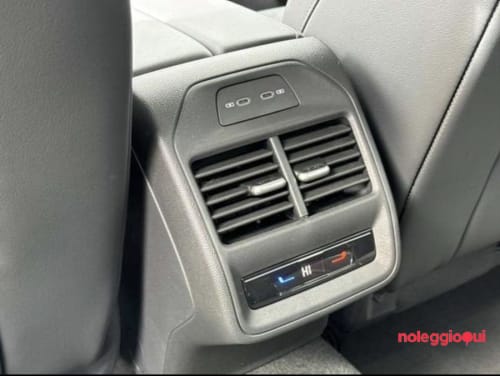 Noleggio VOLKSWAGEN PASSAT NEW MODEL NOLEGGIO