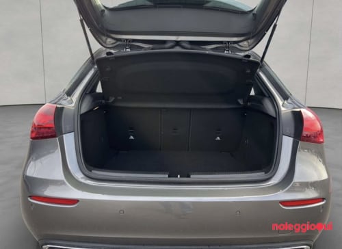 Noleggio MERCEDES-BENZ CLASSE A 180d