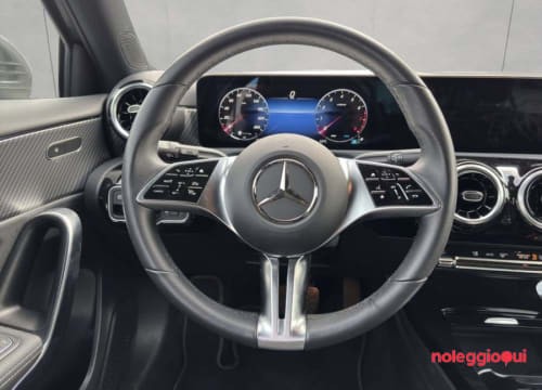 Noleggio MERCEDES-BENZ CLASSE A 180d