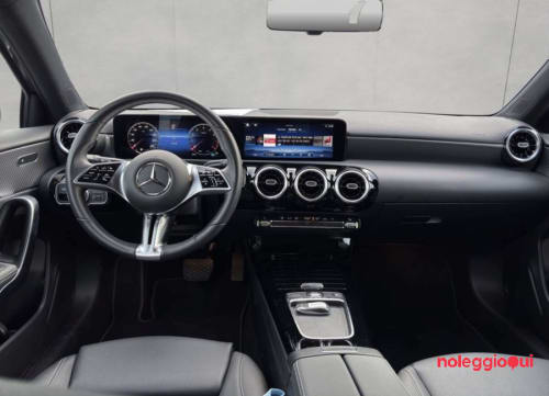 Noleggio MERCEDES-BENZ CLASSE A 180d