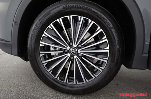 Noleggio VOLKSWAGEN TIGUAN NOLEGGIO NO SCORING