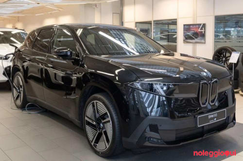 Noleggio VOLVO IX 40 FULL ELETTRIC 