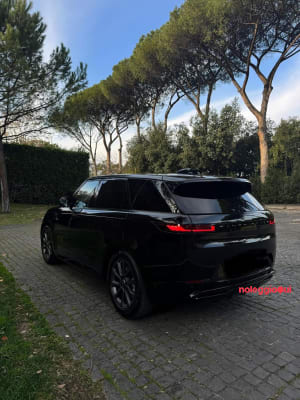 Noleggio LAND ROVER RANGE ROVER SPORT 