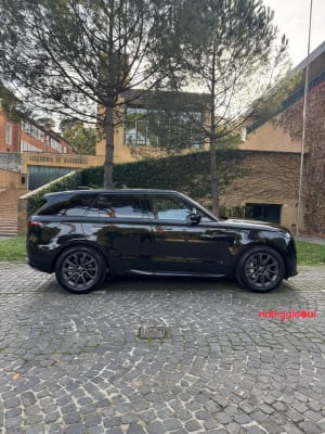 Noleggio LAND ROVER RANGE ROVER SPORT 