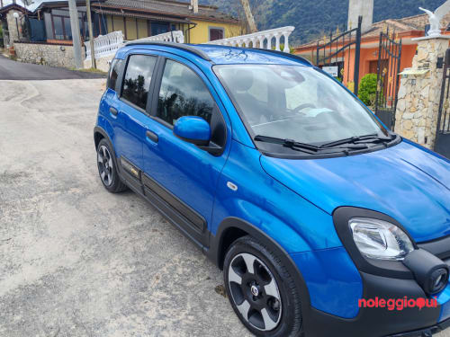 Noleggio Fiat Pandina Cross 1.0 Firefly Hybrid 70cv S&S