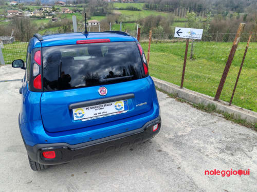 Noleggio Fiat Pandina Cross 1.0 Firefly Hybrid 70cv S&S